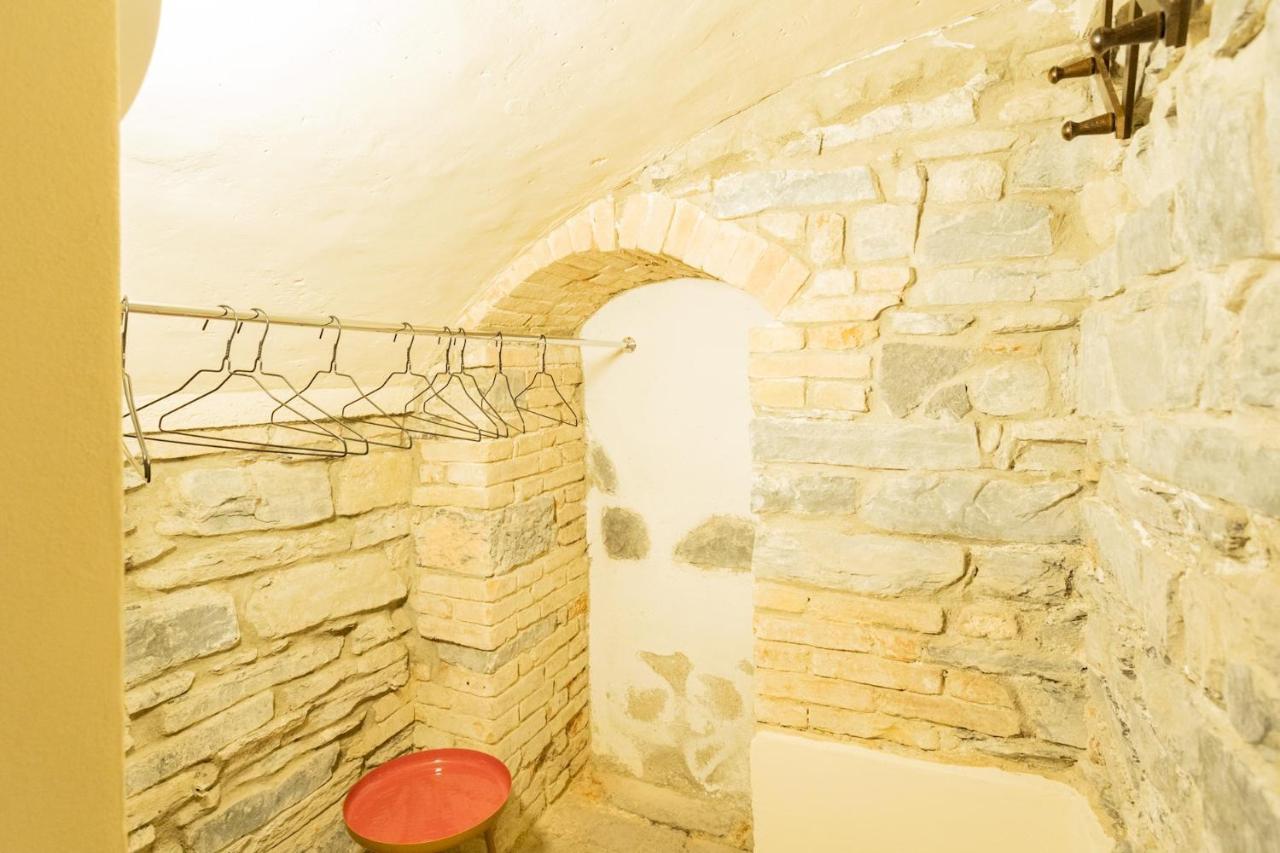 Romantic Escape City Centre With Jacuzzi & Parking By Rent All Como Exteriör bild