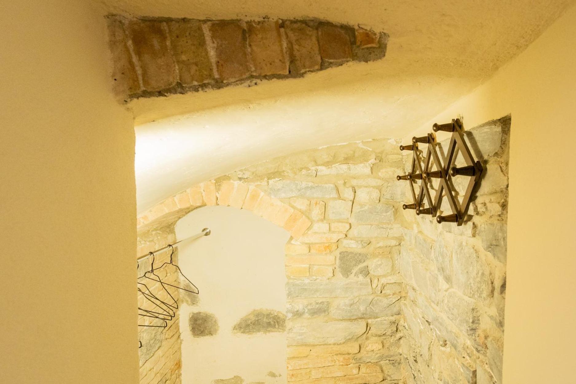 Romantic Escape City Centre With Jacuzzi & Parking By Rent All Como Exteriör bild