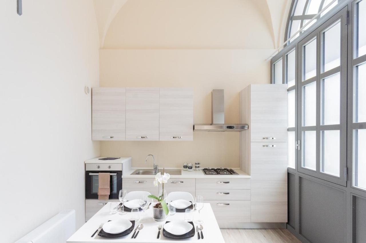 Romantic Escape City Centre With Jacuzzi & Parking By Rent All Como Exteriör bild
