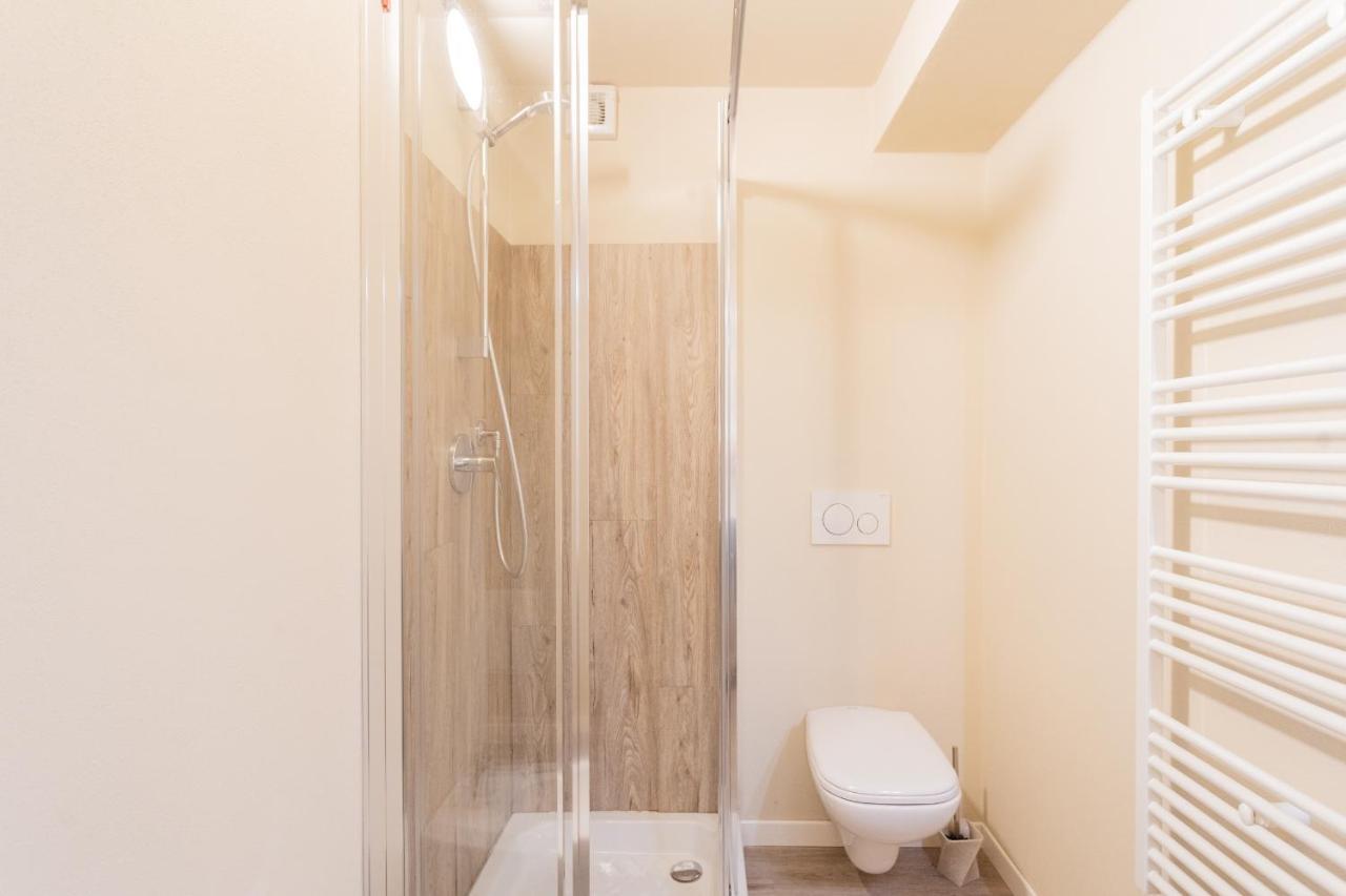 Romantic Escape City Centre With Jacuzzi & Parking By Rent All Como Exteriör bild